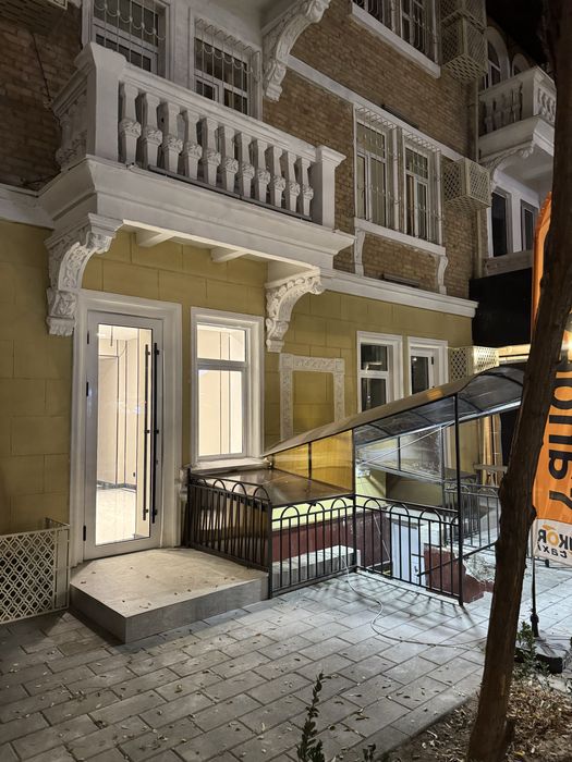 От Собственник  продаётся 2 помещения по 50кв 1 линия в шота руставели