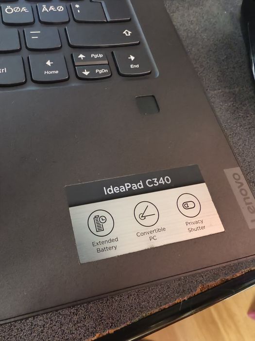 Vând Sau Schimb Leptop Cu Thouch Lenovo