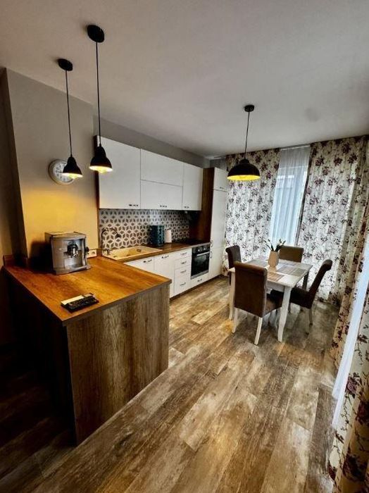 Дава се под наем Двустаен апартамент в Варна, Аспарухово - 63 кв.м за 648.21 € - Снимка #1