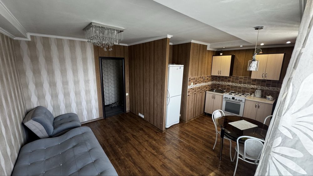 Сдам 2ух комнатную студио Центр