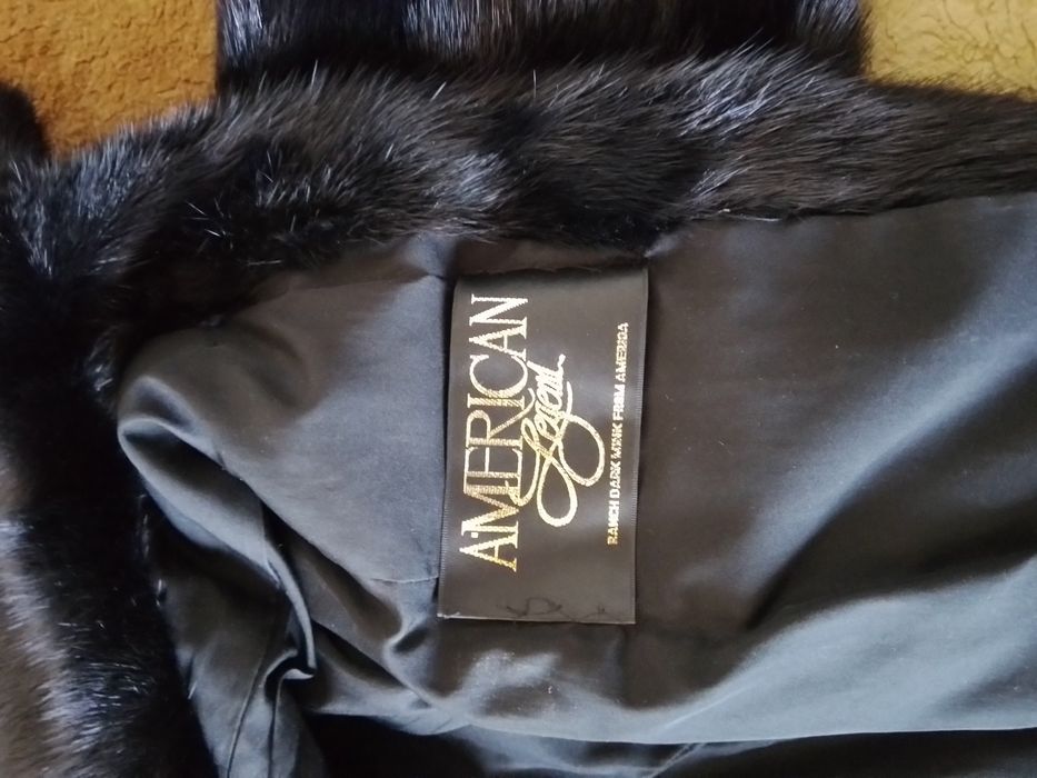 Продам норковую шубу