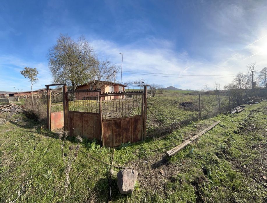 земеделски имот в село Малка поляна