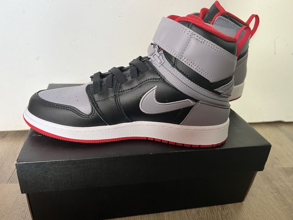 Продавам чисто нови мъжки Air Jordan 1 High Flyease