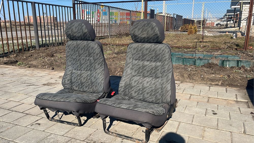 Продам сиденье передние на ваз