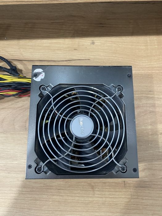 Продам Блок питания «HuntKey» 550 вт