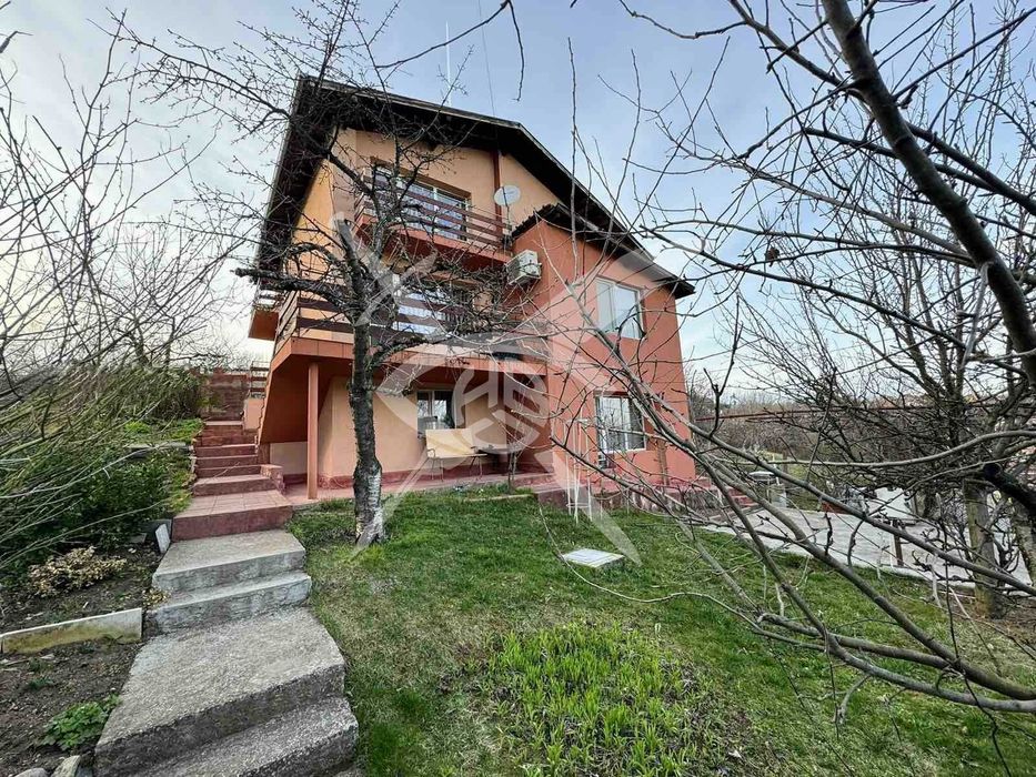 Продава се Къща в Банкя - 200 кв.м за 2095 €/кв.м - Снимка #1