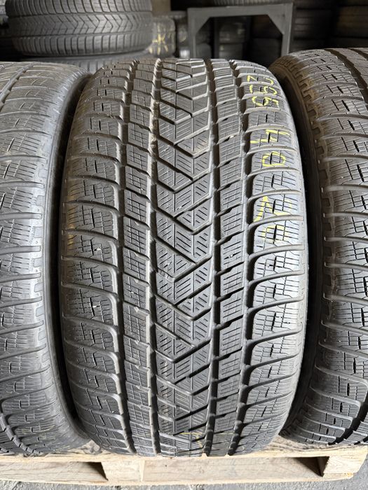 4 anvelope iarna 295/40/20 , Pirelli !