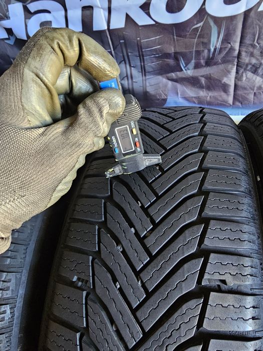4 anvelope iarna 205 60 16 Michelin  7mm 2023