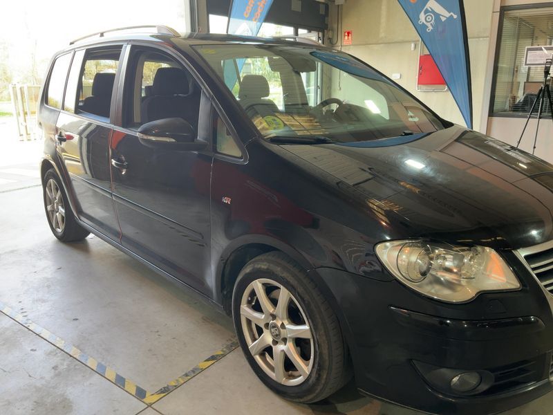 Volkswagen Touran 2.0 TDI Highline 2010