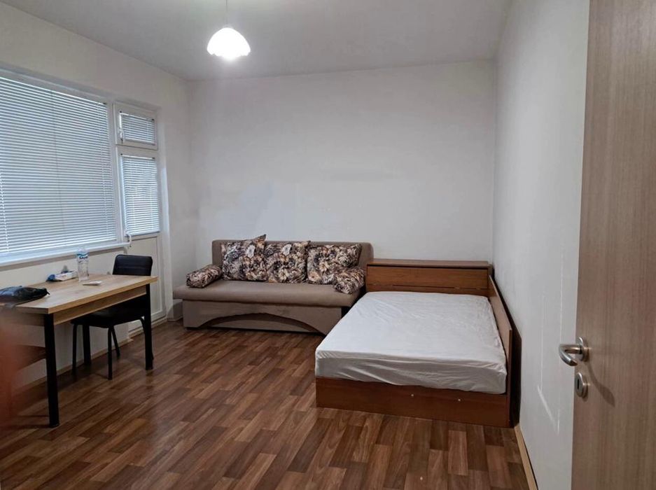 Дава се под наем Едностаен апартамент в Пловдив, Тракия - 36 кв.м за 325 € - Снимка #2