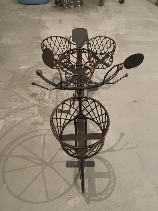 Подставка под цветы