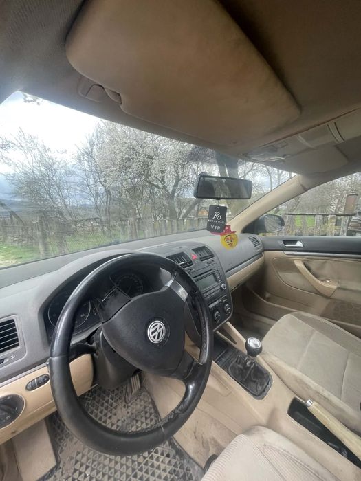 Volkswagen jetta vand sau dezmembrez