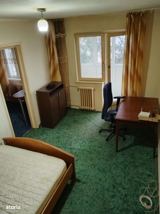 G.Enescu-Zona pietii mici-Apartament 2 camere ,et.3 ,pret 61000Euro.