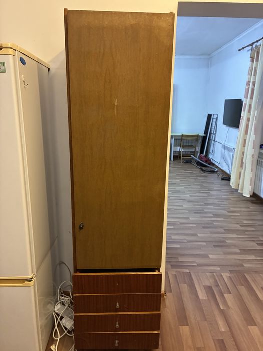 Отдам бесплатно мебель и плиту