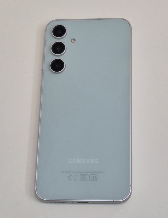 Продам Galaxy S23 FE
