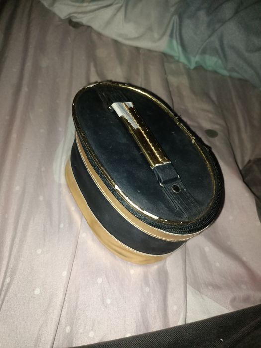 Продам косметички за 1.500