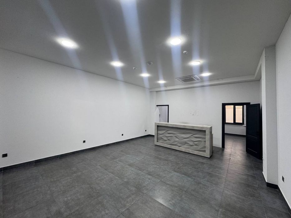 БЦ! Аренда под:Офис,Магазин,Бутик,Кафе и т.д. У дороги Ор: Бадамзар