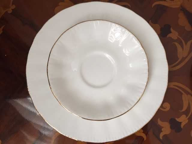 2 trio Royal Knight Anglia Bone China