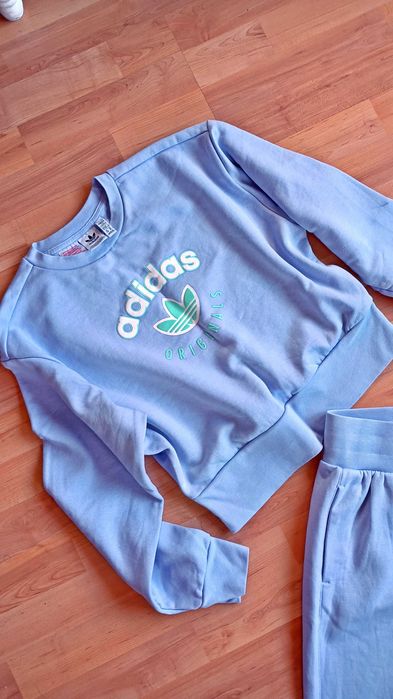Adidas оригинален екип като нов