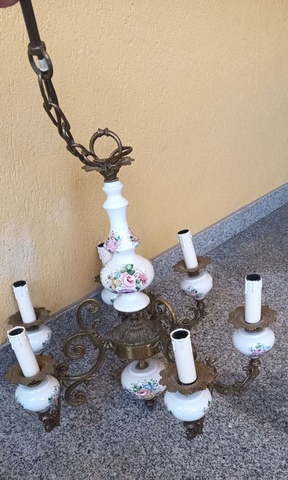 Lustra veche, Bronz și porțelan pictat