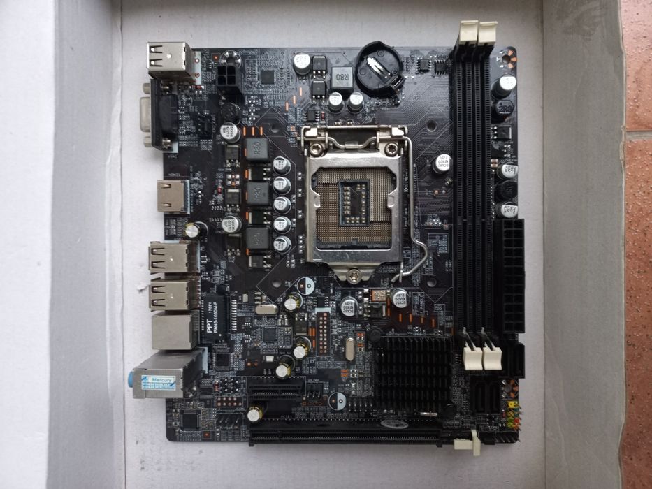 Материнская плата Сотилади