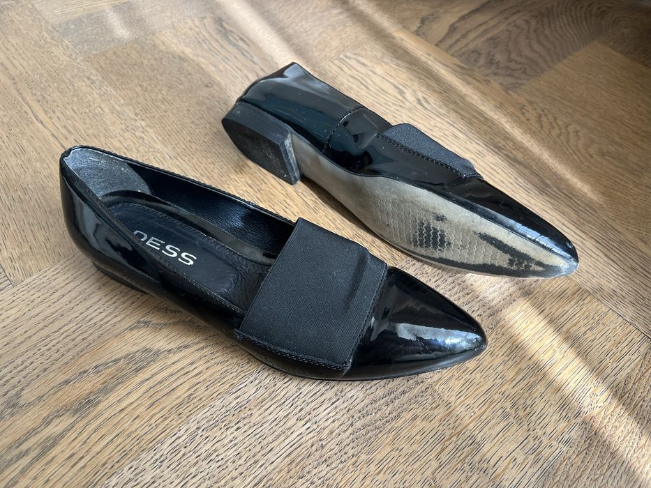 Елегантни дамски лачени обувки от естествена кожа, български, номер 37