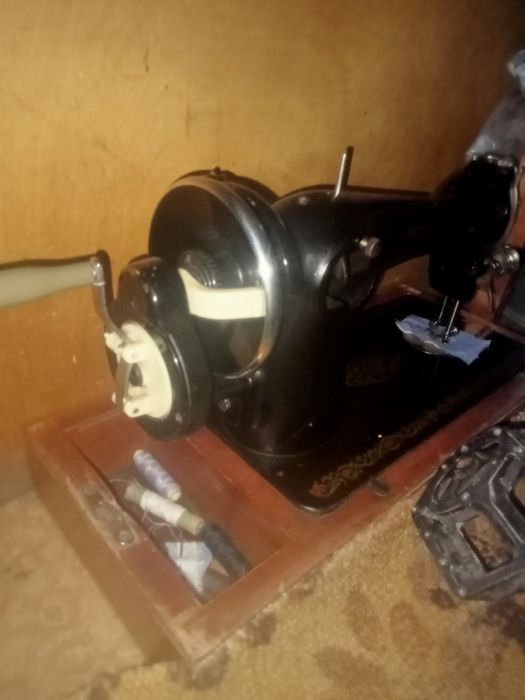Продам швейную машинку риалитет 8000тенге.