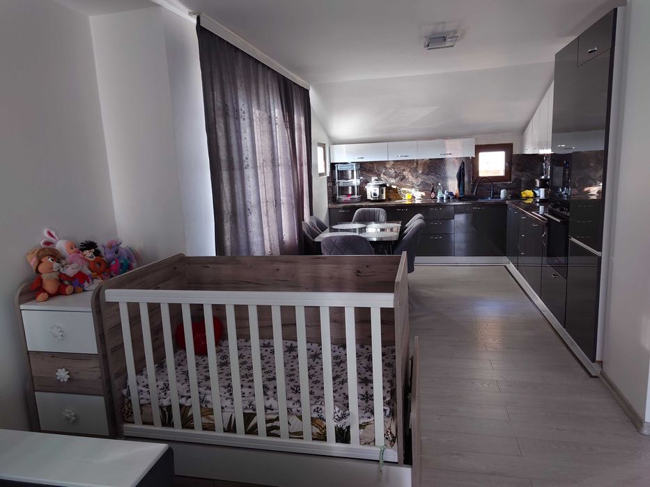 Бебешка Кошара в отлично състояние.