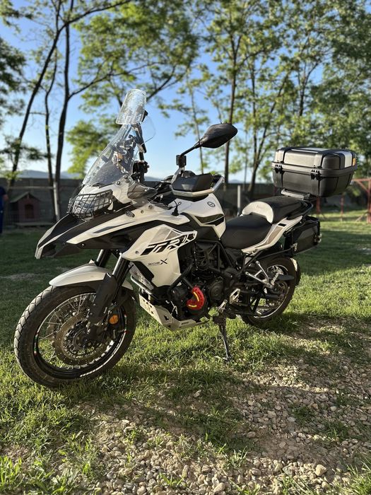 Benelli TRk 502x (se conduce cu A2)