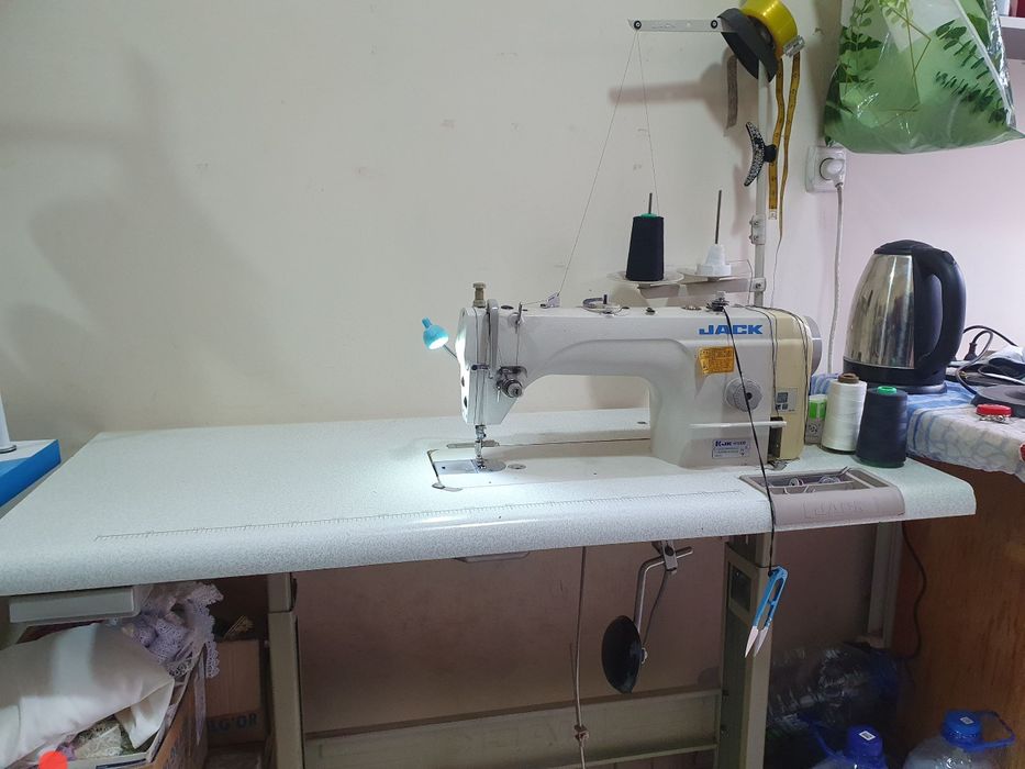 Jeck tikuv mashina bichuv stoli