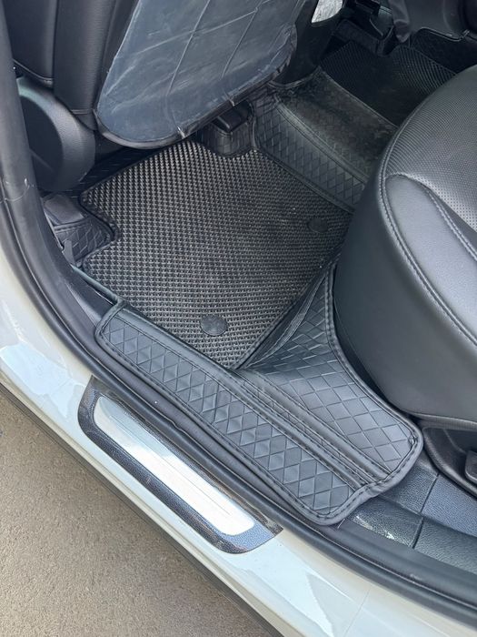 Продам полики 7д на KIA SPORTAGE
