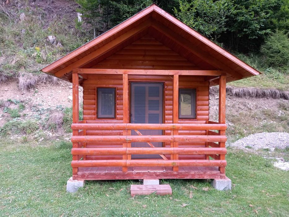 Campare Corturi si Rulote