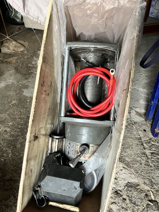 Продам лебедку 10 тонн 24v