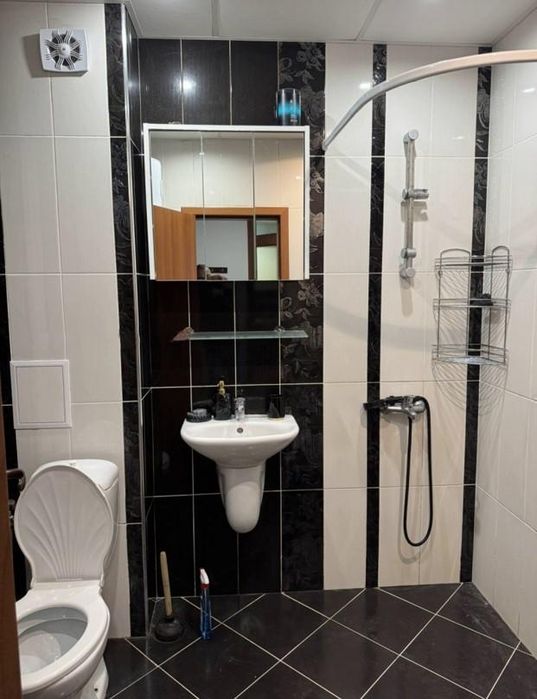 Дава се под наем Двустаен апартамент в София, Бъкстон - 67 кв.м за 511 € - Снимка #5