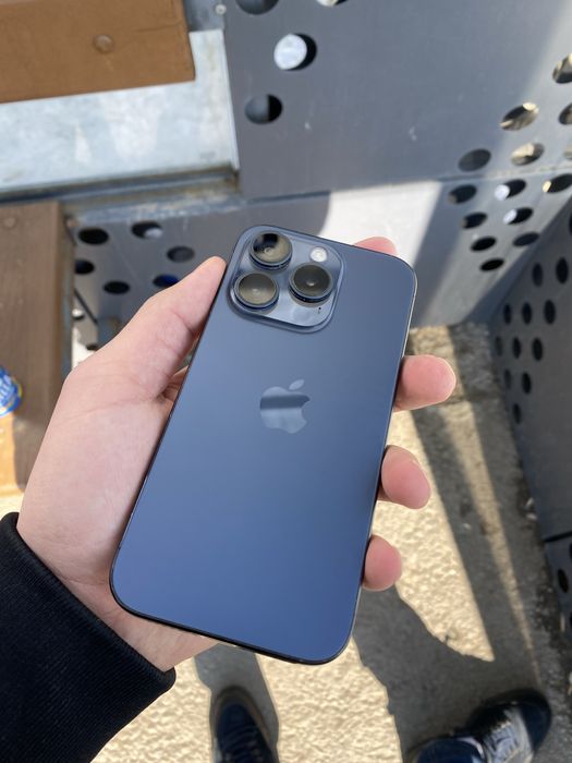 Продам  айфон 15pro