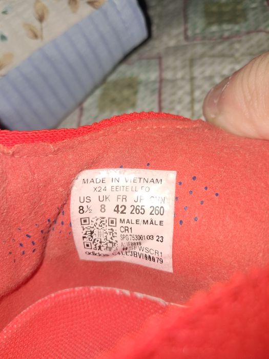 Адидас предатор бутсы безшнурковые