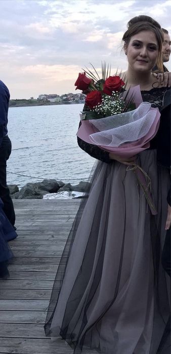 Официална рокля