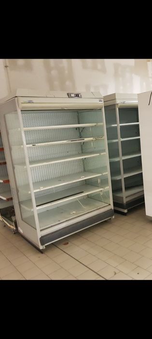 Хладилна витрина