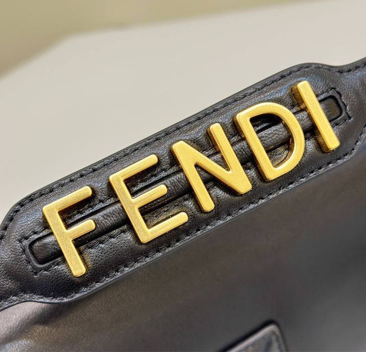 Geanta Fendi Baguette