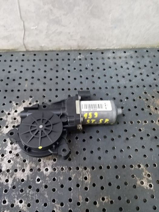 Motoras macara stanga spate alfa romeo 159 939 d294400
