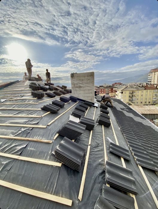 Construcții acoperiș!
