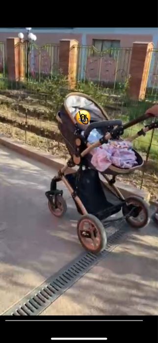 Коляска         .