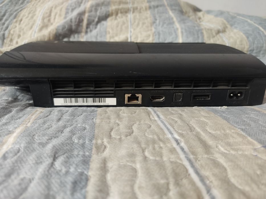 Продаю  PlayStation 4 и PlayStation 3