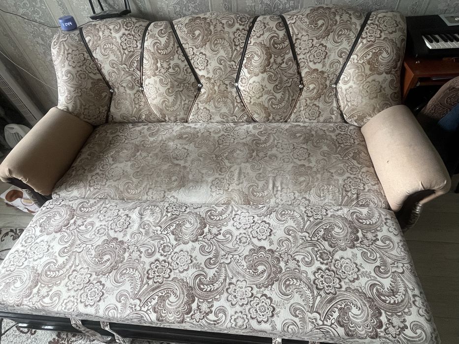 Продам диван срочно
