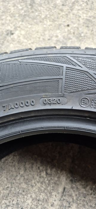 4 anvelope iarna Vredestein 235/55/17,dot 2020.Pretul este pe bucata.