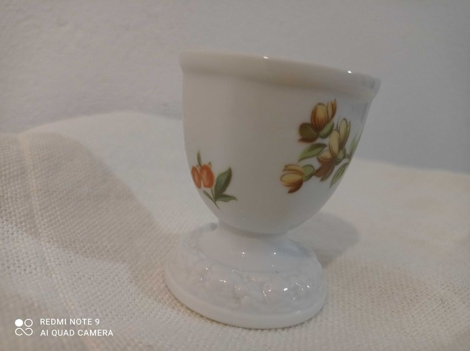 Suport din portelan pentru ou,marca Rossler