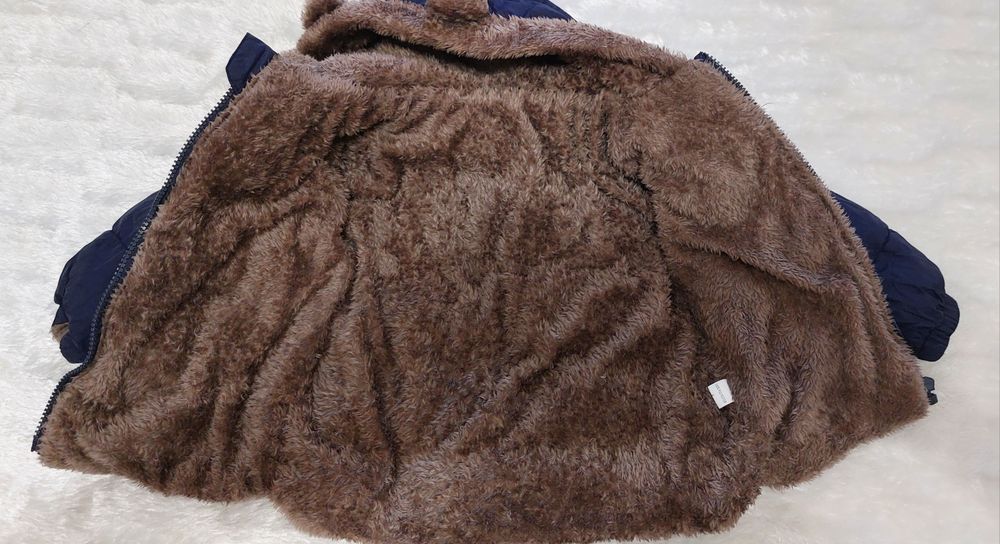 Продам куртку детскую р.90