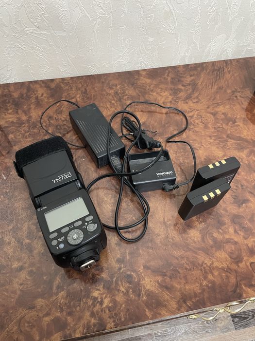 Вспышка yongnuo YN720