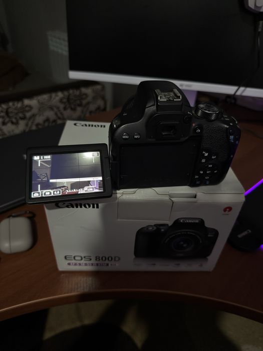 фотокамера Canon EOS 800d