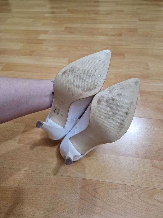 Pantofi albi de piele